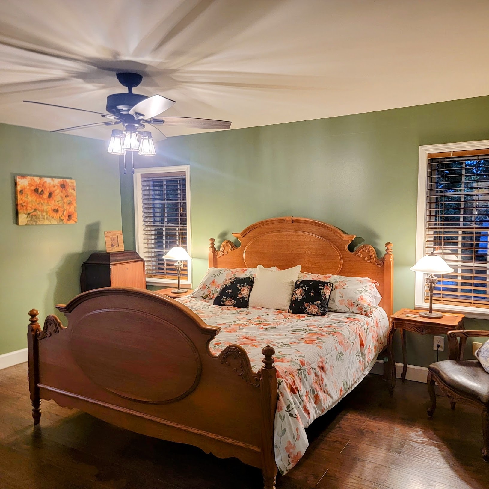 Hawk's Crest Landing I — master bedroom with ornate wood bed frame